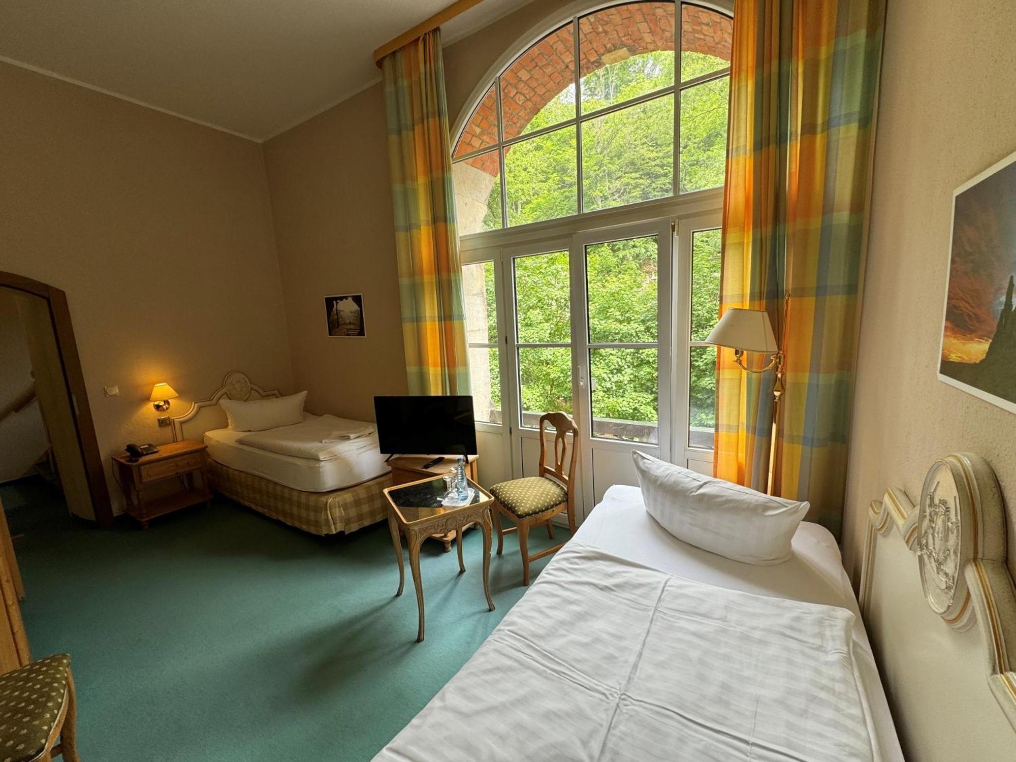 Hotel Bodeblick ทาเลอ ภายนอก รูปภาพ
