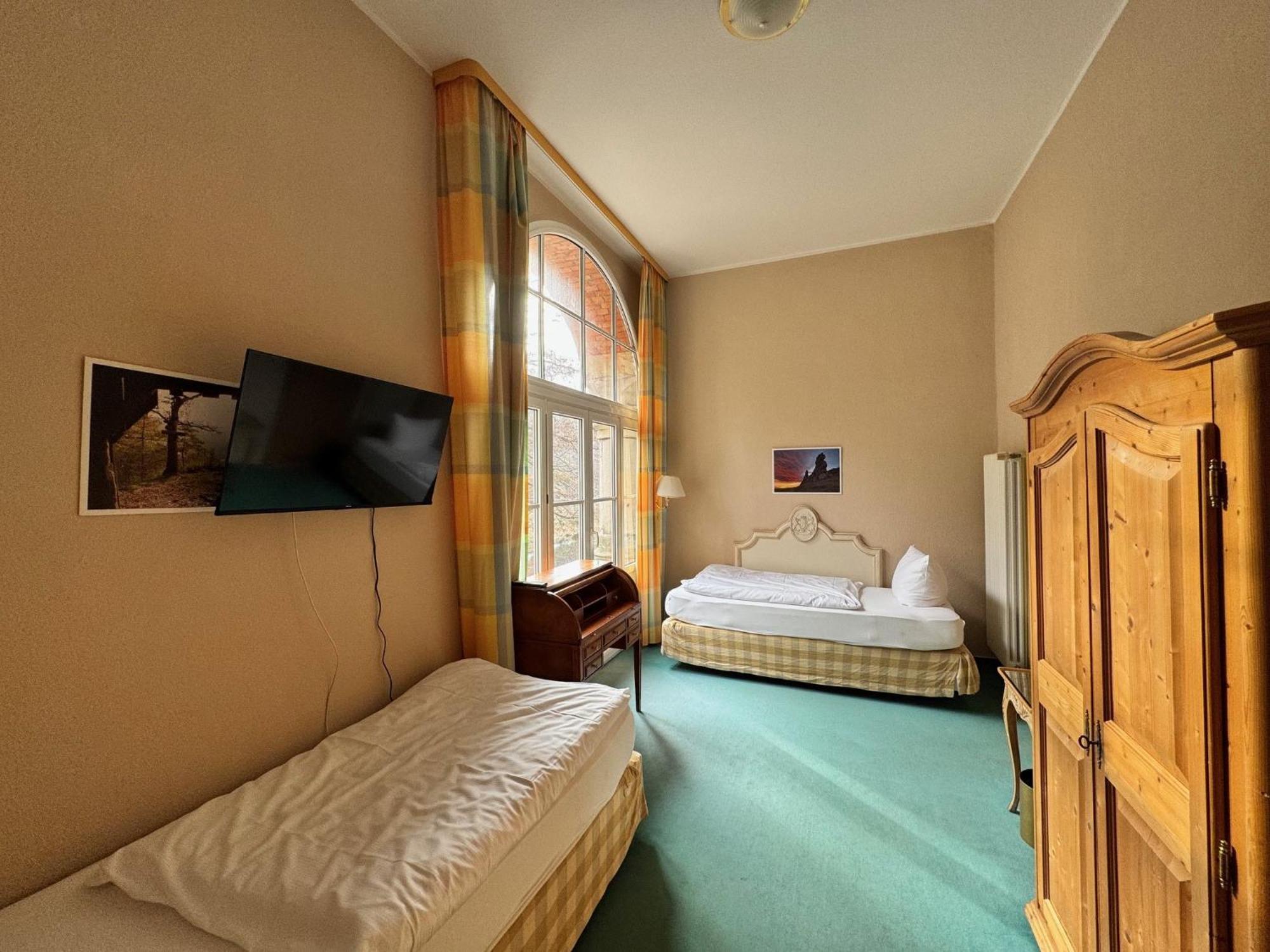 Hotel Bodeblick ทาเลอ ภายนอก รูปภาพ